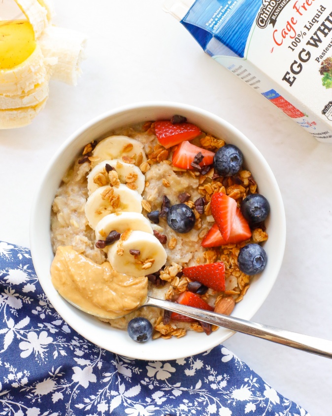 Banana and Egg White Stovetop Oatmeal